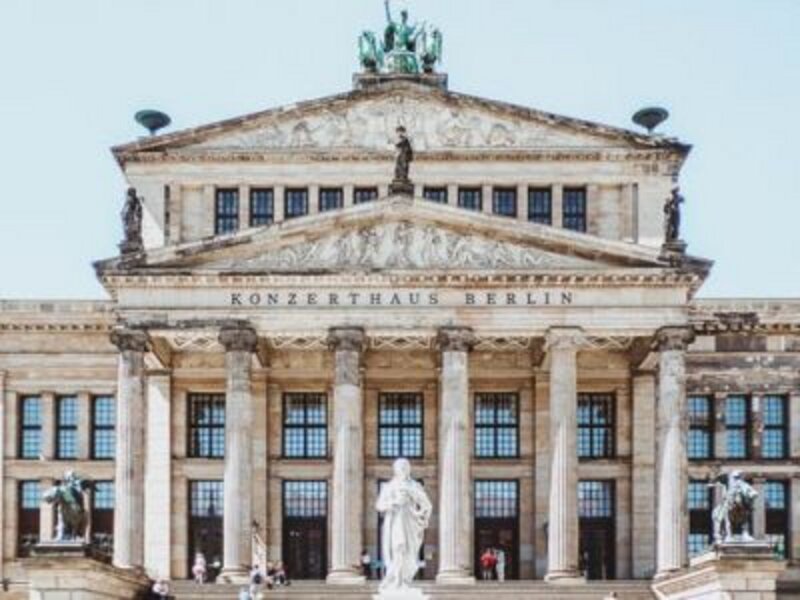 Berlin & sein Friedrichstadtpalast 2027