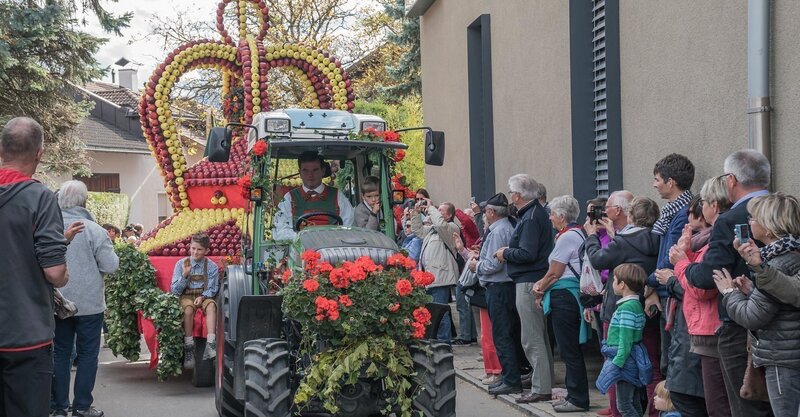 Apfelblütenfest und Königliches Fest.in Natz